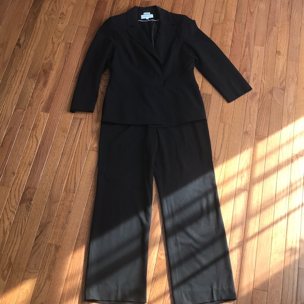 Calvin Klein Pant Suit - Size 14